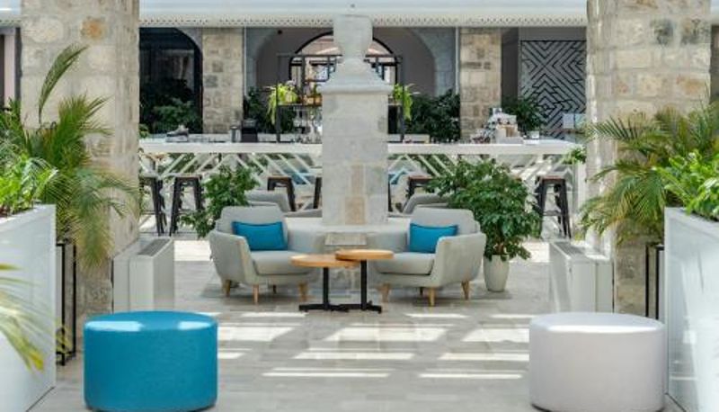 Reception - Lazure Hotel & Marina