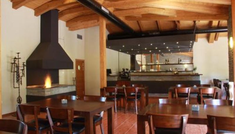 Sala de desayunos dentro del restaurante - Beltine Forest Hotel
