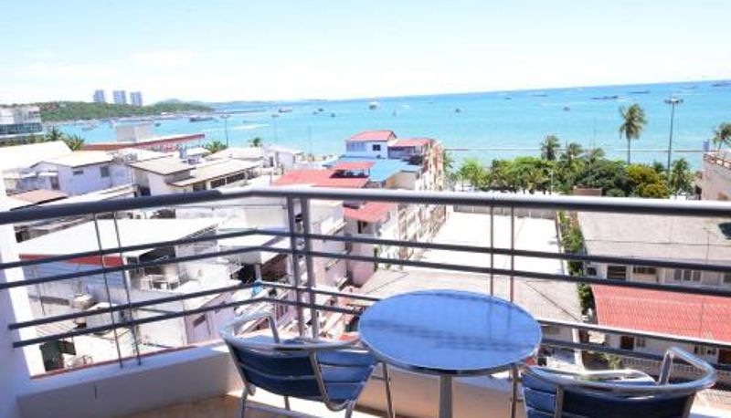 Terrace - Sandy Spring Hotel