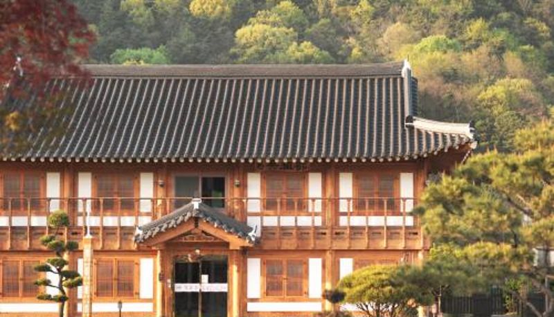 Extérieur de l'hôtel - Jeonju Wangyijimil Hanok Hotel
