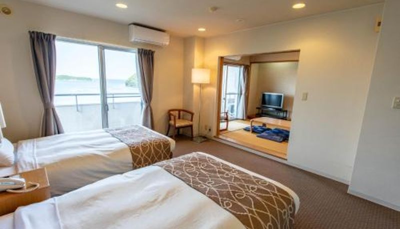 Zimmer - Wisterian Life Club Toba