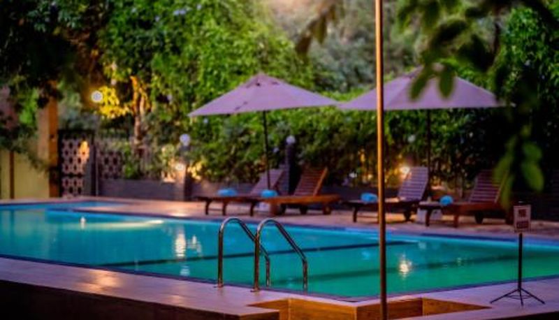 Zwembad - Lavendish Country Resort
