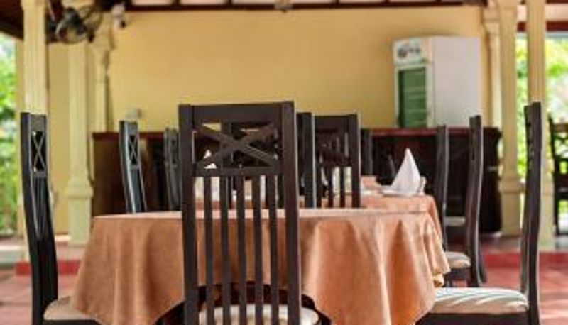 レストラン内の朝食ルーム - Lavendish Country Resort