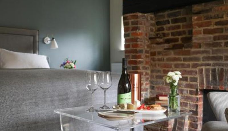 Zimmer - The Swan at Forest Row