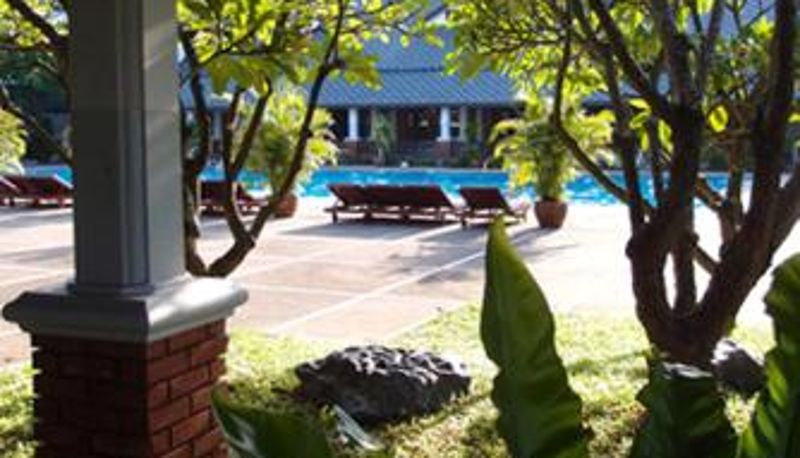 Piscina - Korat Resort Hotel