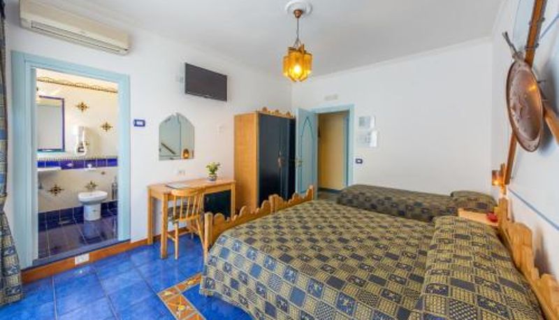 Driepersoonskamer - Albergo Riviera B&B & App Sea-View