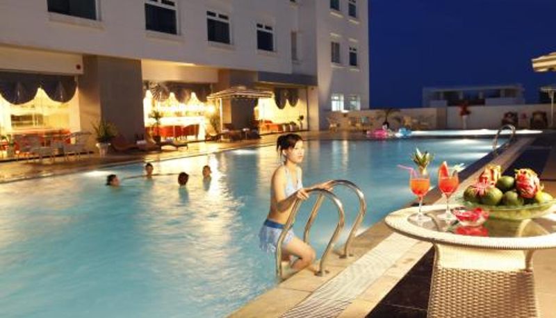 Pool - Majestic Mong Cai Hotel