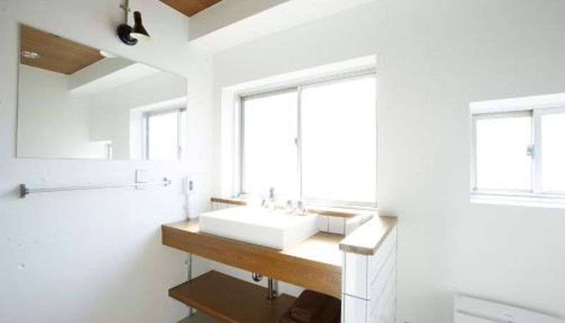 Badezimmer - No Service Hotel