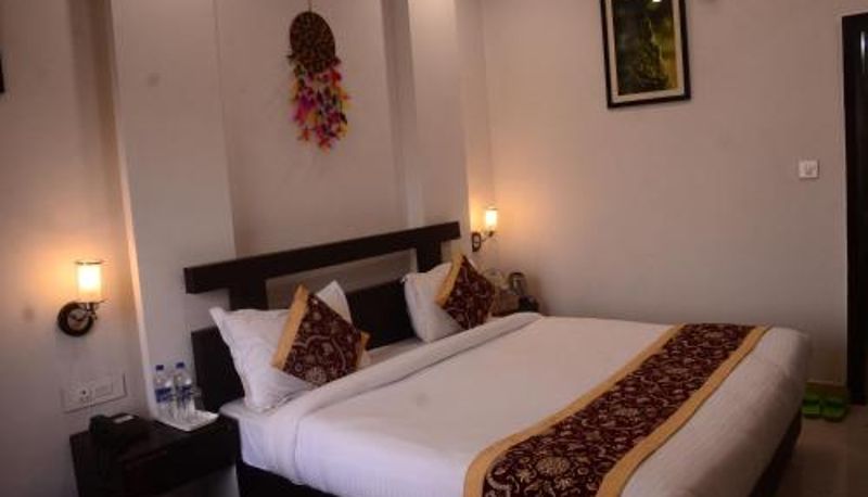 Camera - The Golden Sunrise Hotel