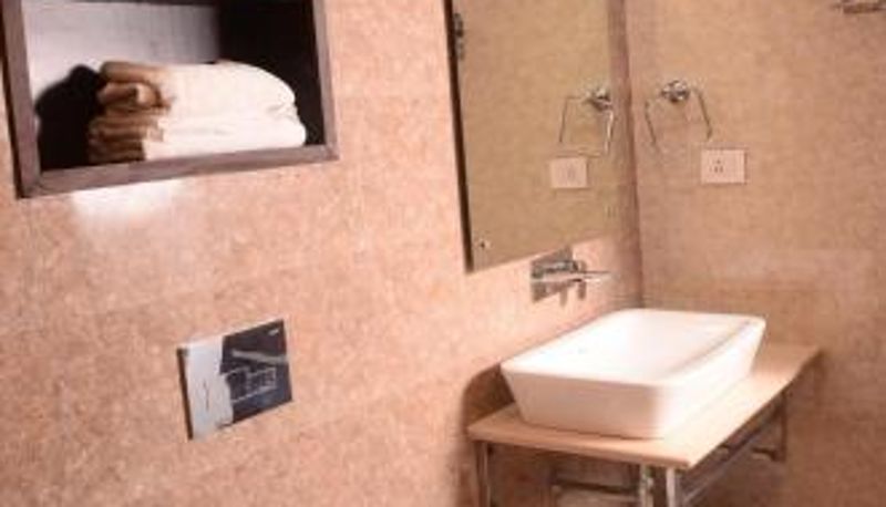 Badezimmer - The Golden Sunrise Hotel