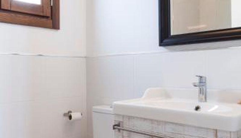 Banyo - Ad Hoc Vitae Retreats & Health Only Adults