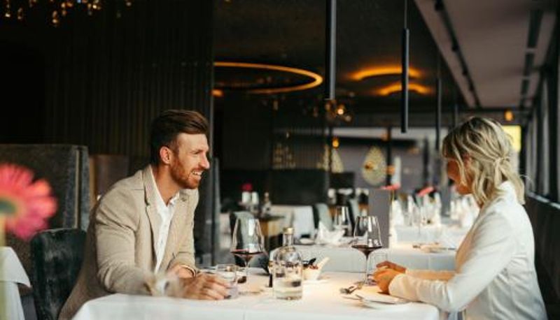 Frühstücksraum innerhalb des Restaurants - Hotel Bad Fallenbach