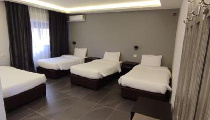 Habitación estándar - Black Iris Hotel