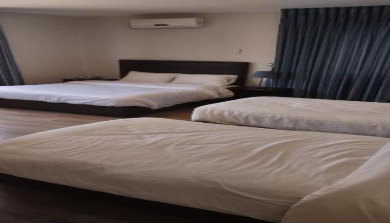 Habitación familiar - Black Iris Hotel