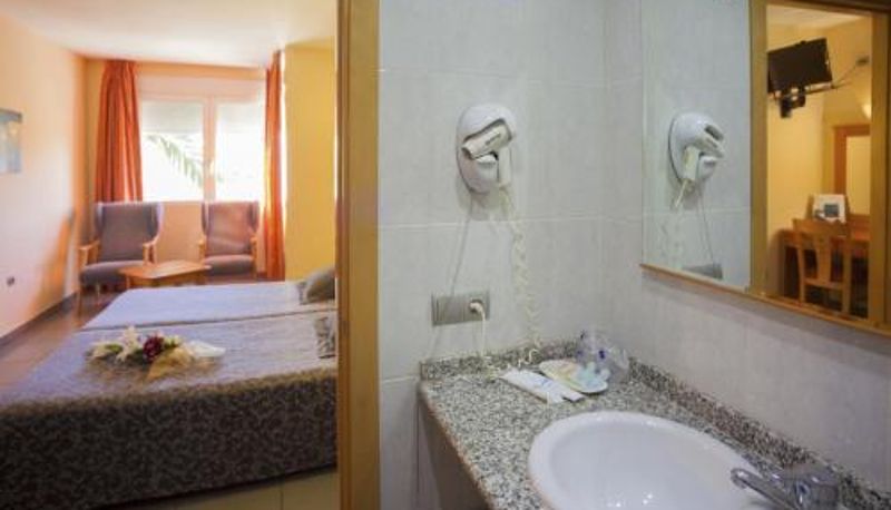Info - Hotel El Pinche de Oro 3000