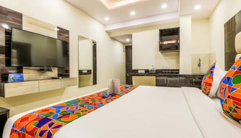 Oda - FabHotel Crown Heights - Nr Kormangala Club