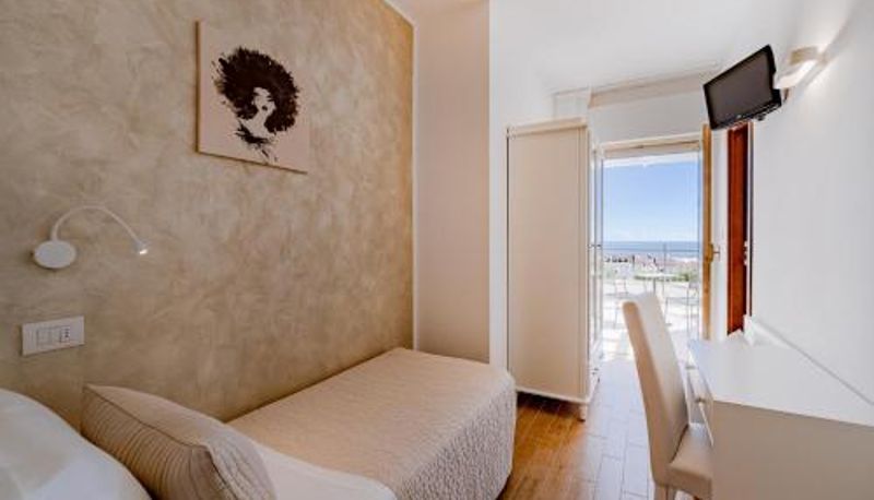 Chambre - Restaurant & Parking Hotel Soraya - Spiaggia Sawasdee with Beach