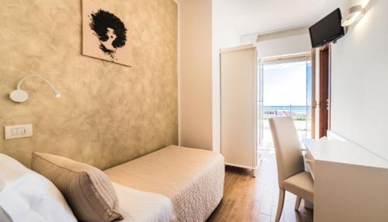 Chambre - Restaurant & Parking Hotel Soraya - Spiaggia Sawasdee with Beach