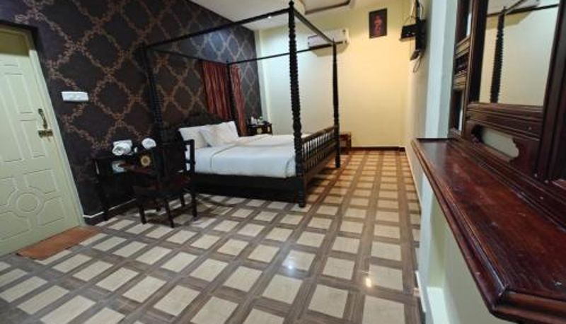 Zimmer - Chola Heritage Resort