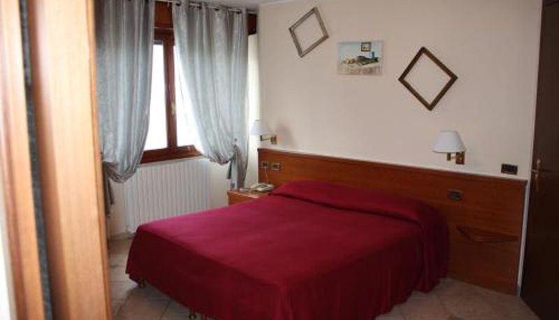 Pokój - Albergo Ristorante Punta Dell'Est