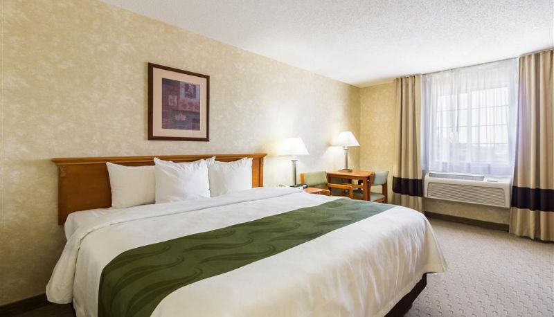 Camera - Quality Inn Marshall near University