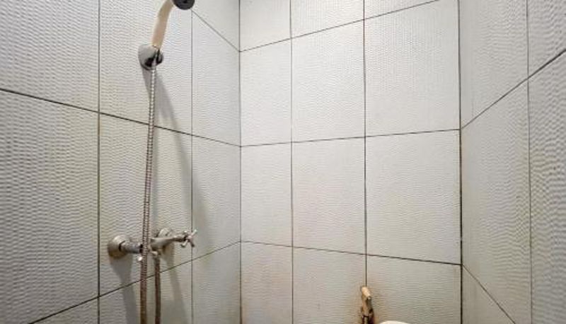 Bagno - RedDoorz near Underpass Simpang Patal Palembang