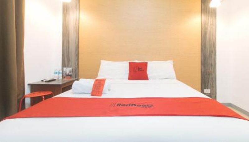 Habitación - RedDoorz Plus at EDSA Congressional