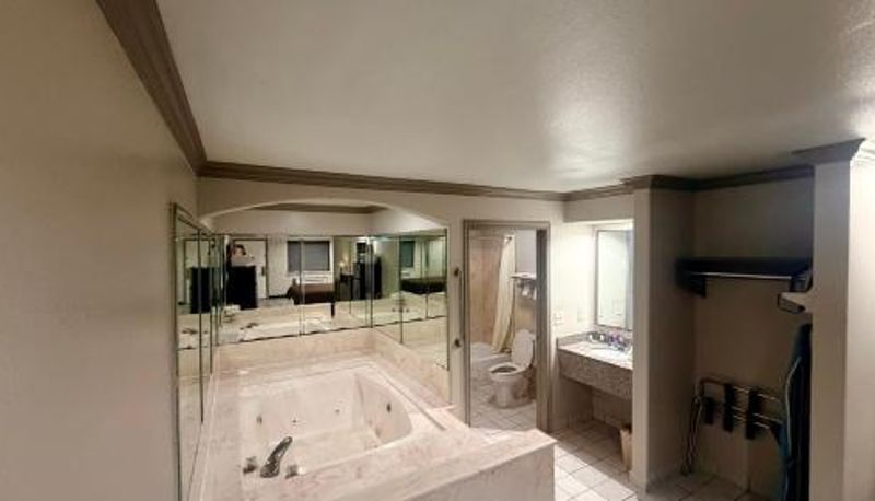 Bilgi - Luxury Inn Liberty