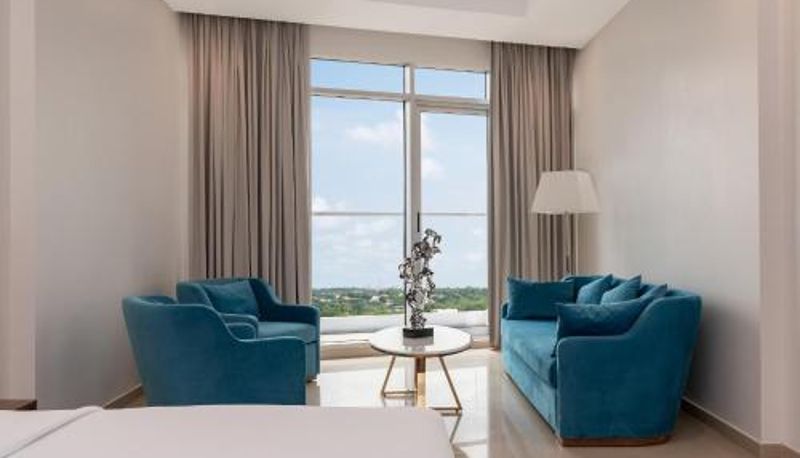 Suite - Pyramid Continental Hotel