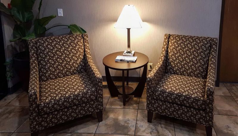 Hall - Quality Inn Ozark-Springfield South