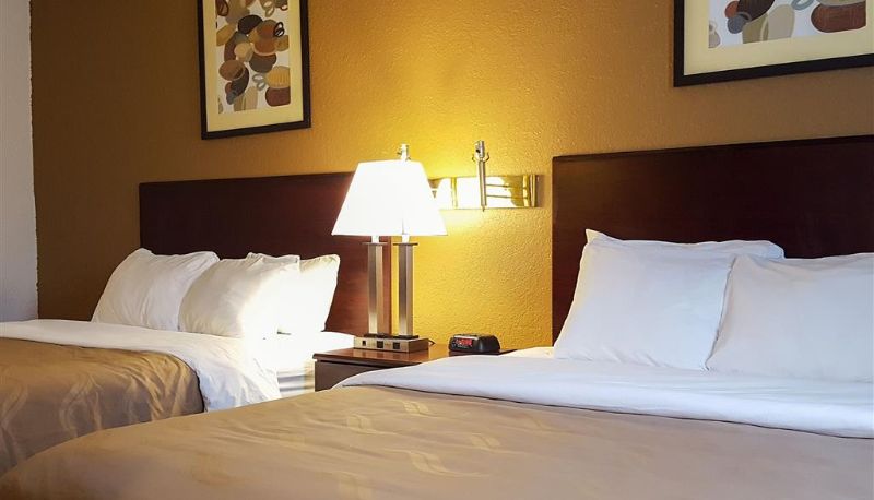 Zimmer - Quality Inn Ozark-Springfield South