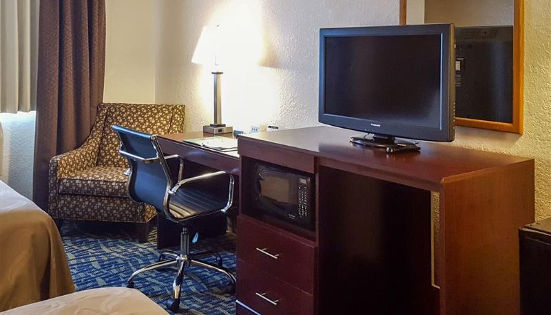 Zimmer - Quality Inn Ozark-Springfield South