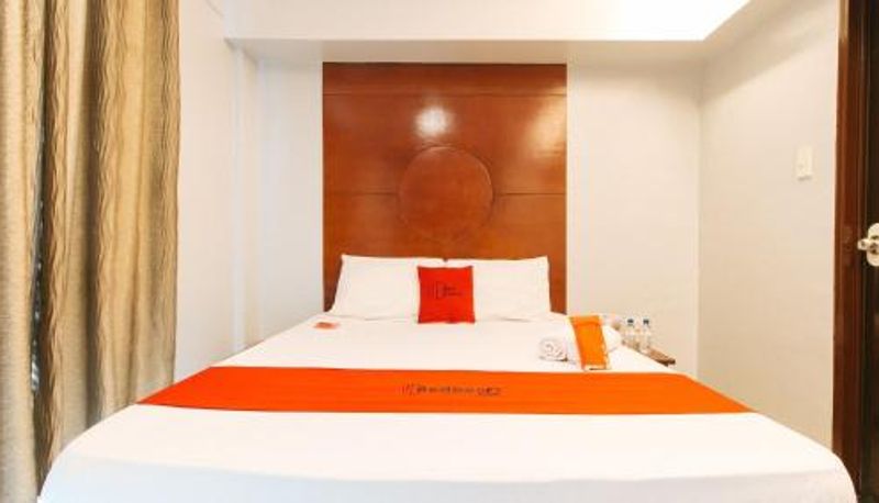 Info - RedDoorz near Bambang Station