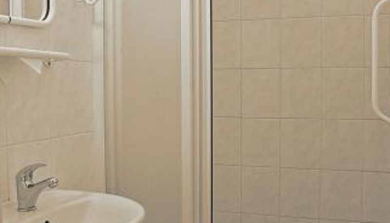 Üç kişilik oda - Hotel Adamantino