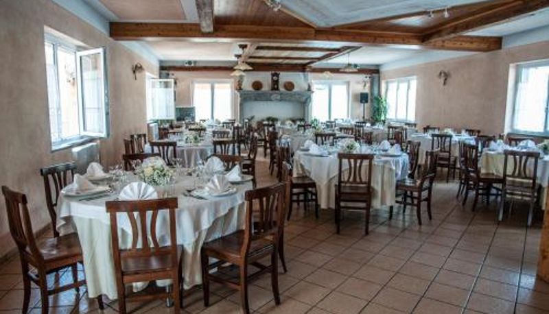 Sala de desayunos dentro del restaurante - Albergo Meublè Vecchio Scarpone