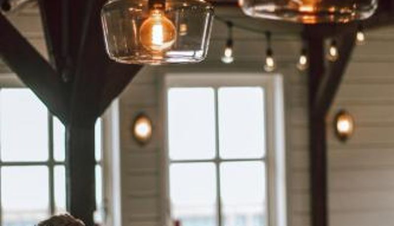 Sala prima colazione all'interno del ristorante - Lødingen Brygge