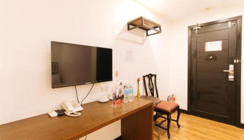 Info - RedDoorz Plus at MM Hotel Las Pinas former RedDoorz Plus Near Bamboo Organ