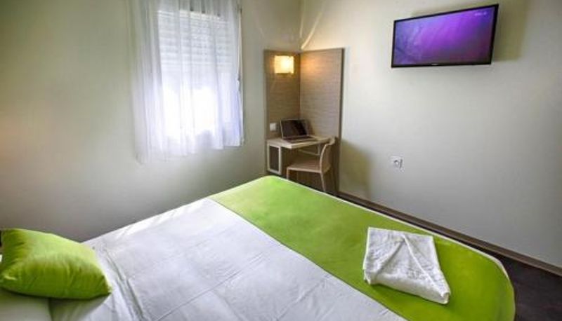Habitación triple - Hôtel Formules Club 2