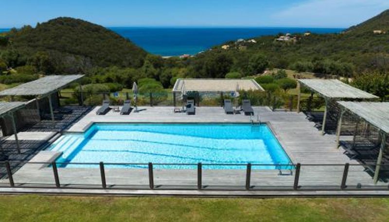 Havuz - Hôtel U San Daniellu