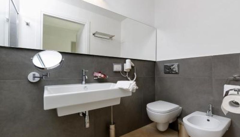Bagno - Southeast Hotel