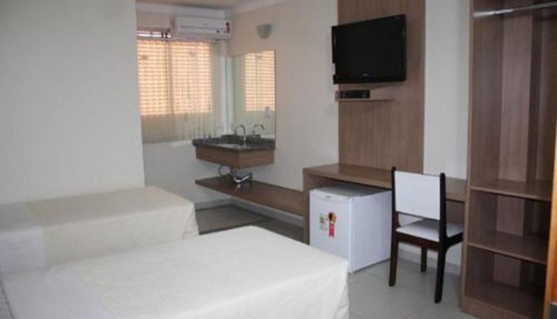 Zimmer - Hotel Express - Leva e busca no aeroporto grátis 24 horas