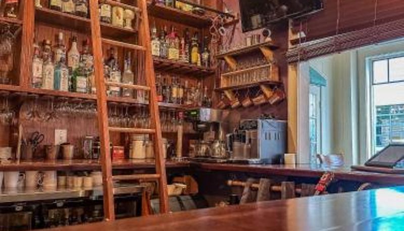 Bar - The Charlotte Hotel & Restaurant