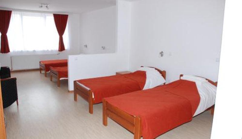 Info - M Garni Hotel