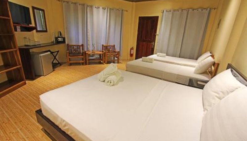 Zimmer - Jonas and Twins Resort