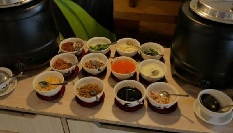 Frühstücksraum innerhalb des Restaurants - Meotel Purwokerto