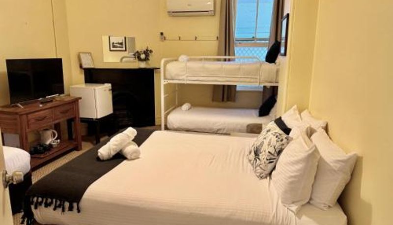 Zimmer - The Commercial Hotel Wallerawang