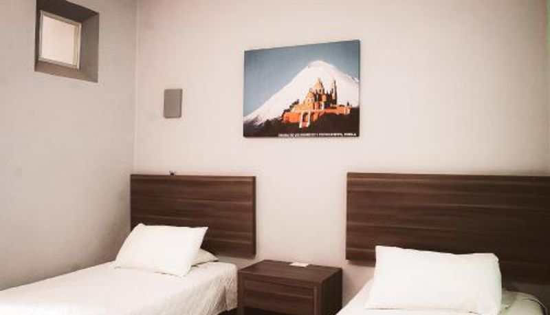 Dreibettzimmer - La Conspiración Hotel