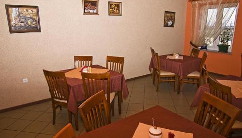 Sala de desayunos dentro del restaurante - Mixbud