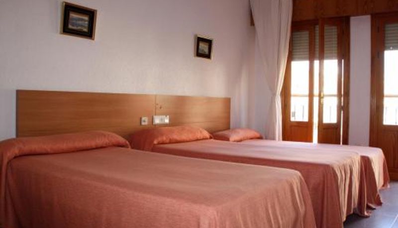 Información - Hotel Los Arcos