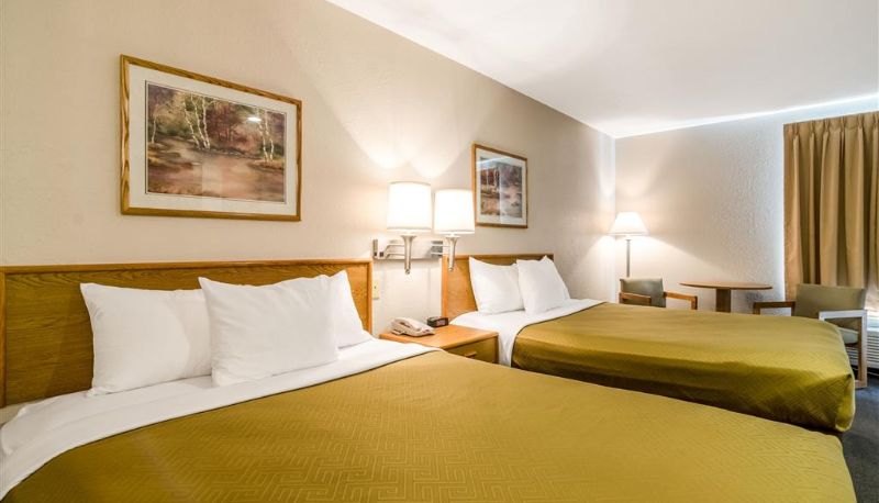 Zimmer - Rodeway Inn Ainsworth